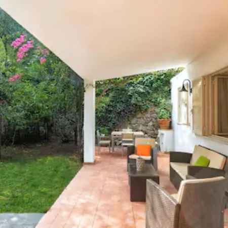 Ischia-forio-punta Caruso-la Grille Du Coq-villa 2 Il Prezzo Della E Riferito All'intero Con Il Limite Delle Persone Previste N 4 Nyaraló