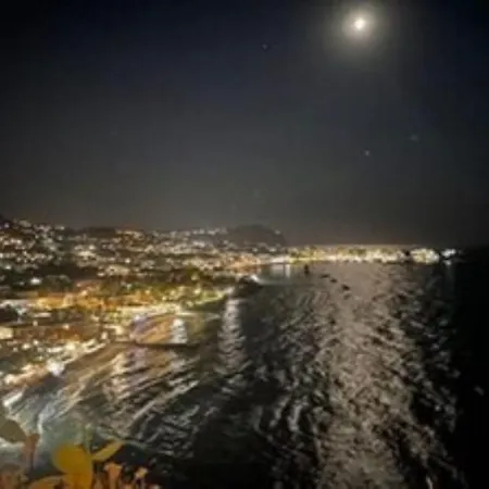 Forio Casa Villa, La Grille Du Coq 2 Il Prezzo Della E Riferito All'intero Con Il Limite Delle Persone Previste N 4 * Ischia